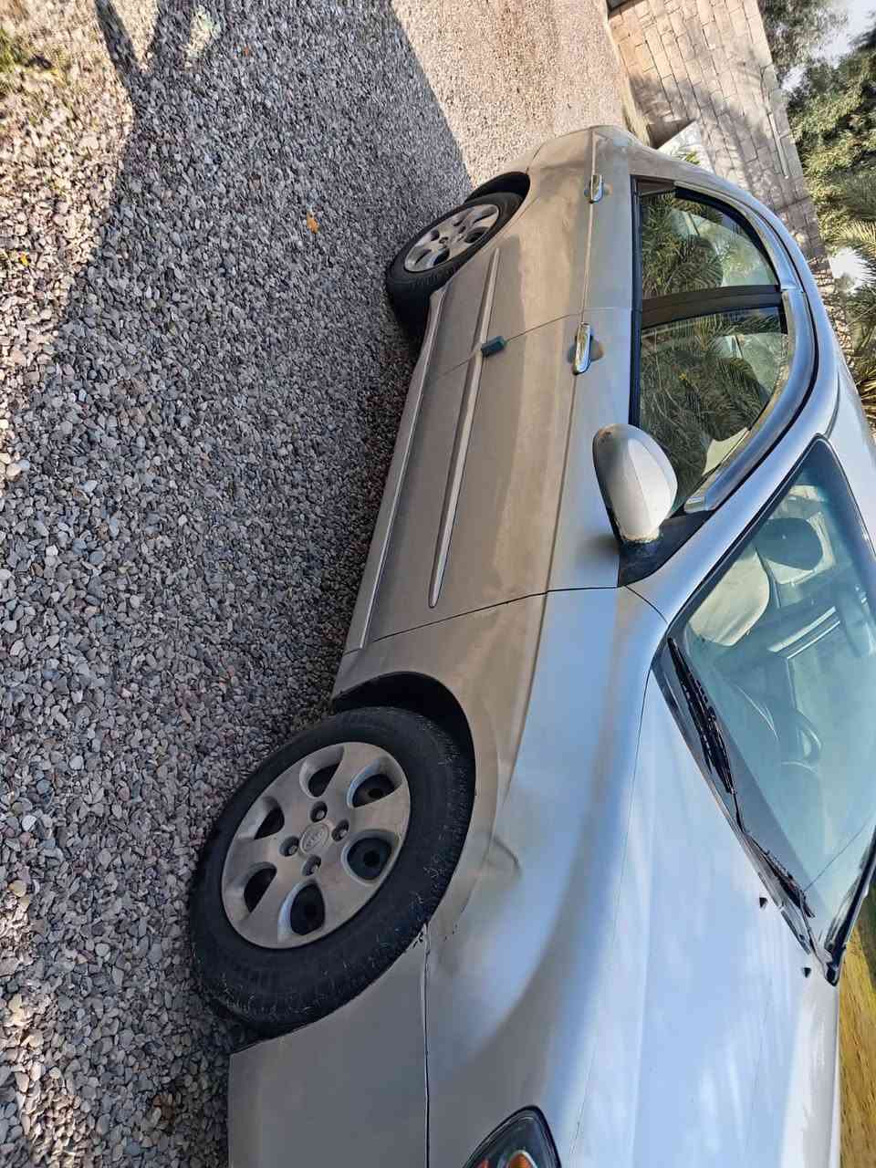 سبكترا 2008 رقم ديالي بسمي محرك 2000كهربايات كلهة جديد بيهة اربع قطع صبغ السعر ٨٥ بي مجال مكان ديالى مكلف بل نشر هذا رقم صاحبه ***********
