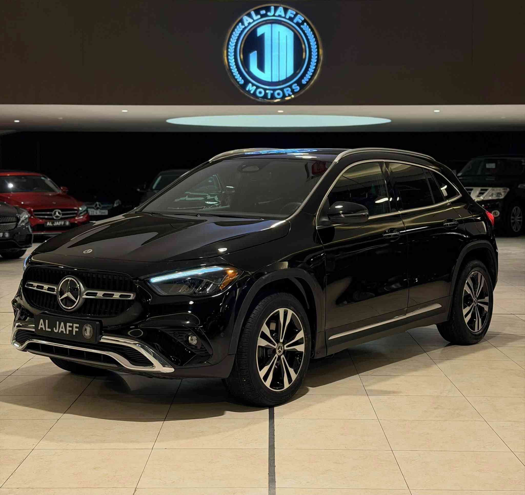 السلام عليكم 
للبيع فقط بدون مراوس GLA 250 موديل 2025 ماشية 6 الف

مواصفات كامرا وحساسات ورادار وبصمات وكشنات جلد وكهرباء وخزن وتحديد مسار و بعد هوايه مواصفات 
گير ومكينه بشرط
وراد امريكي جاملغ وشويه من الباب صبغ بدون دواخل او ايرباك ورقم الشاصي بالصور
السعر : 255$ ورقه 
للاستفسار : *********** كاوه جمال
او واتساب نفس الرقم 
العنوان : السليمانية المعارض الجديده معرض (الجاف)
