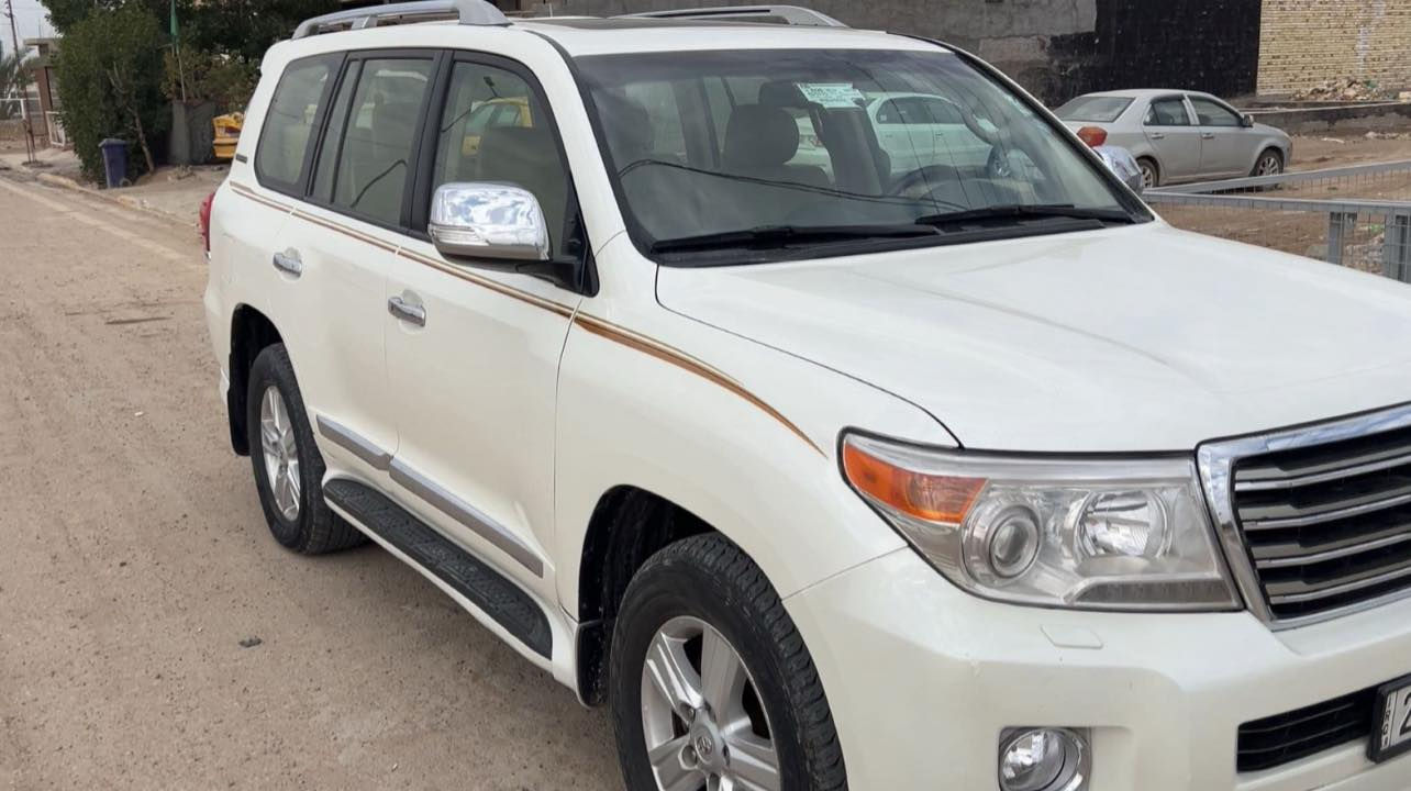 السلام عليكم لاندكروز بريم 2015 نضافه فول سياره جاهزه مكفوله كفاله عامه رقم شمالي شرط تحويل اي نقص مابيهه سياره مكفوله عده البارد مذكور بل سونار السعر المطلوب  395 رقم الهاتف *********** العنوان بغداد الحسينيه
