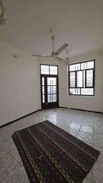 السلام عليكم
#يـتـوفـر__لـديـنـا  ( مشتمل طابو صرف )

المساحــــــة // 100 متر
الواجهـــــــــة // 5
النــــــــــــزال // 20

#يحتوي_الطابق_الاول على ( غرفة نوم .. مطبخ .. استقبال .. كلدور .. صحيات )

#ويحتوي_الطابق_الثاني على ( غرفتين نوم + كلدور

سطح عدد 2 .. مطبكات كاملات

بناء سنة 2018 جاهز للسكن ..
تسليم مفتاح 🔑 بعد المكاتبه مباشرةً ..

#عــنــوان🕸الــعــقــار  [ حله .. حي المهندسين .. منتصف شارع ام البنين  .. البيت صاير على ساحه .. الفرع المؤدي الئ الدار قريب لصيدلية القريه العالميه ]

💲#السعـــــر__120_مليون
قابل للتفاوض 

#للاستفسار اكـثـر مـراجـعـة مكتـــــــــب
الـــخــفــاجــي لـلــعــقــار
#الكائــــــــــن 
فـــي الـمـهـندسـيـن قـرب اسـواق جـنـه مول
او الاتـصـال عـلـى الــرقـم الـتـالـي 
***********

#ولـمـن يــرغـب فــي عــرض عـقـاره لــلـبـيـع يـرجـى الــتـواصـل مـعـنـا عـلـى الــخــاص .
