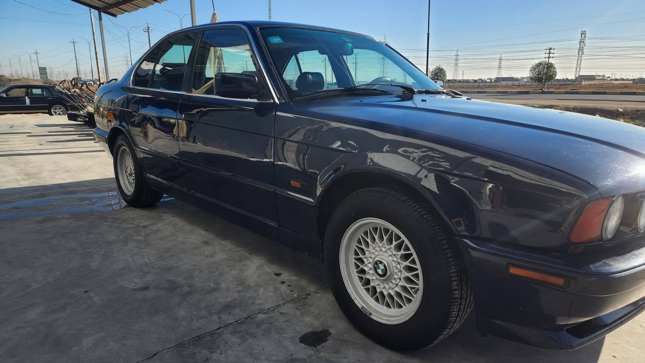 بي ام دبليو ٥٢٥ 
موديل ١٩٩١
محرك فانوس مسكر 
رقم انبار
مكانها فلوجه
سعرها ٥٥ $
***********
