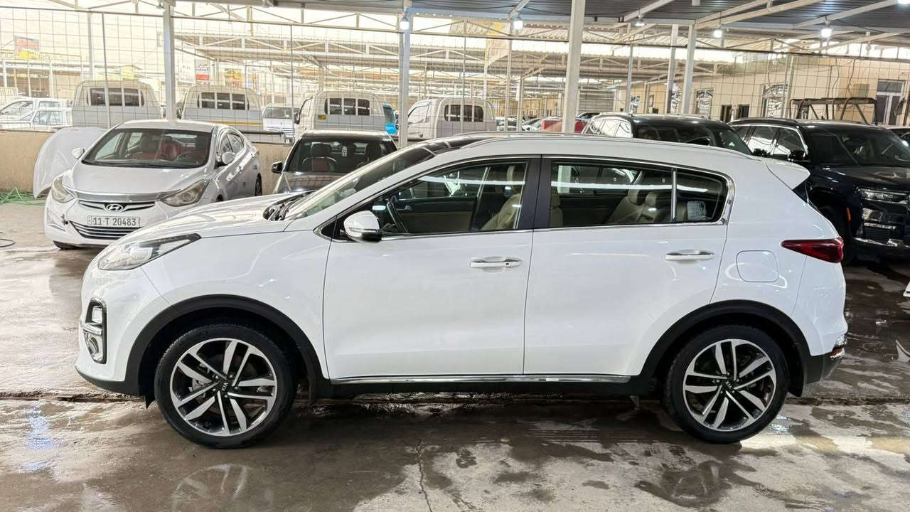 السلام عليكم بيع او مراوس حسب القناعه 
سبورتج 19 شكل ال 20 فول مواصفات جيتي لاين 
رقم بغداد الجديد بسمي شرط
محرك 2000دوش ع شركه ماشيه 55 الف وشرط  الفحص بعدها بفابلون الشركه بيها بجنطه شبر صبغ وبيها بارد مكان واحد باقي سياره كفاله وع شركه سعر 188مكاني بغداد اليوسفيه اي استفسار 
***********
