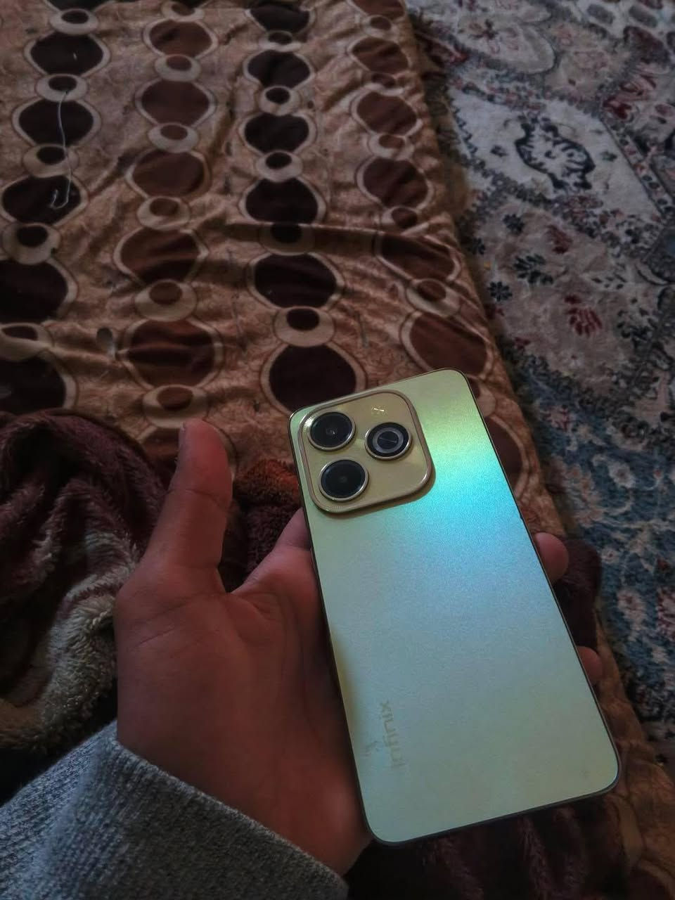 infinix hot 40i♥️
مواصفات
المعالج: ثماني النواة Unisoc T606 تكنولوجيا 12 نانو

التخزين / الرام: 128/256 جيجا مع 4/8 جيجا رام

الكاميرا: خلفية مزدوجة 50 + 0.08 م.ب. / امامية 32 م.ب

لشاشة: 6.56 بوصة بدقة HD+ بها ثقب صغير

نظام التشغيل: اندرويد 13

البطارية: 5000 مللي أمبير

الجهاز جديد فقط ماكو ملحقات اله السعر 100 قفل ♥️ المكاني ديوانيه حي الوحده


**إذا كنت صاحب هذا الإعلان وتريد حذفه لأي سبب، رجاءا أرسل رسالة إلى الدعم الفني**