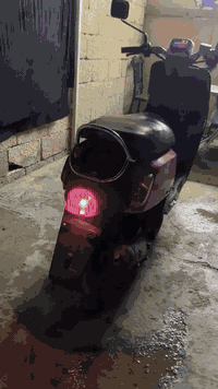 السلام عليكم بوليس 2011 مصطره للبيع او مراوس حسب الرغبة كفاله بمعنى الكلمه نقص بس قبق الباتري كلهه على وضع الرمبه يدات بريك رياضي شركه kosoولباقي وكاله كلشي شغال كهربائيات اشاير صار 5اشهر من نازله من رمبه سعر 750وبيهه مجال العنوان الدوره ابو دشير ***********
