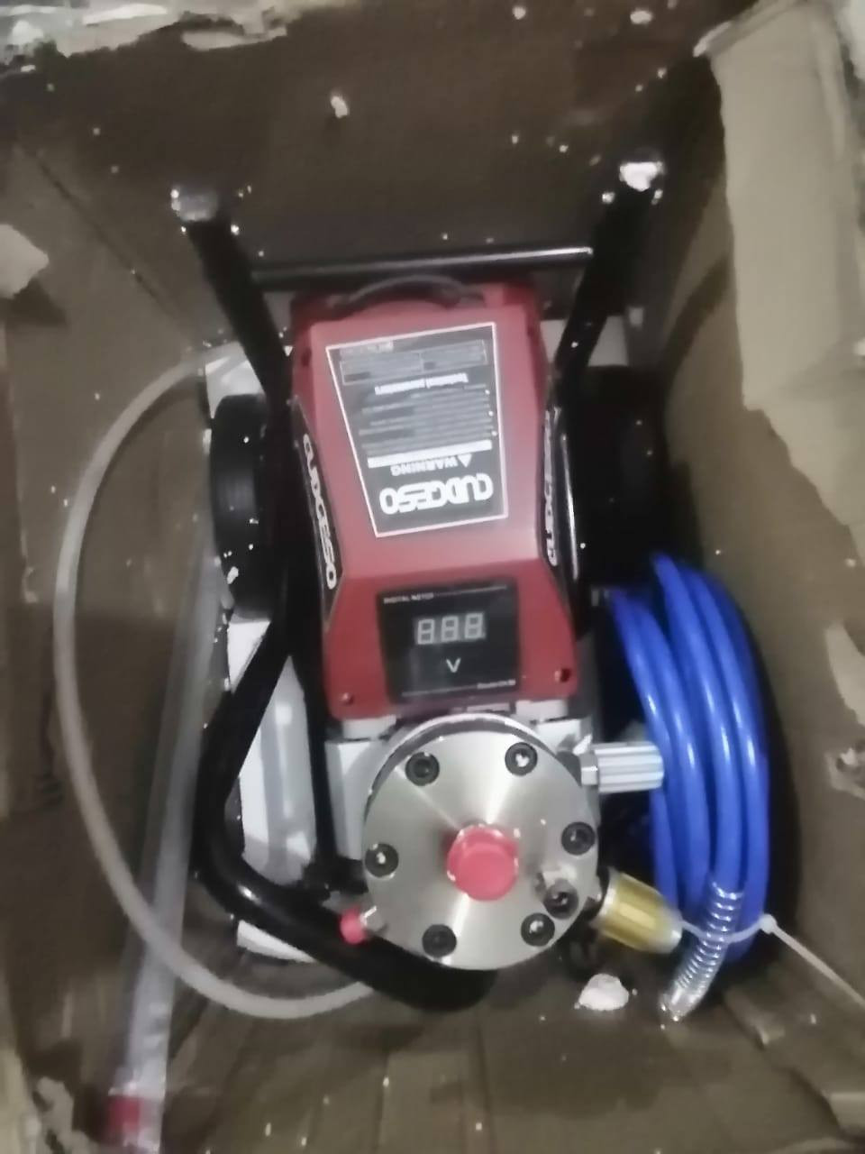 مرحبا شباب عندي مكائن رش مال حيطان على فحص ابو ساعه سعره ٣٢٥الف اكو توصيل جميع المحافظات العراق مجاني ***********
