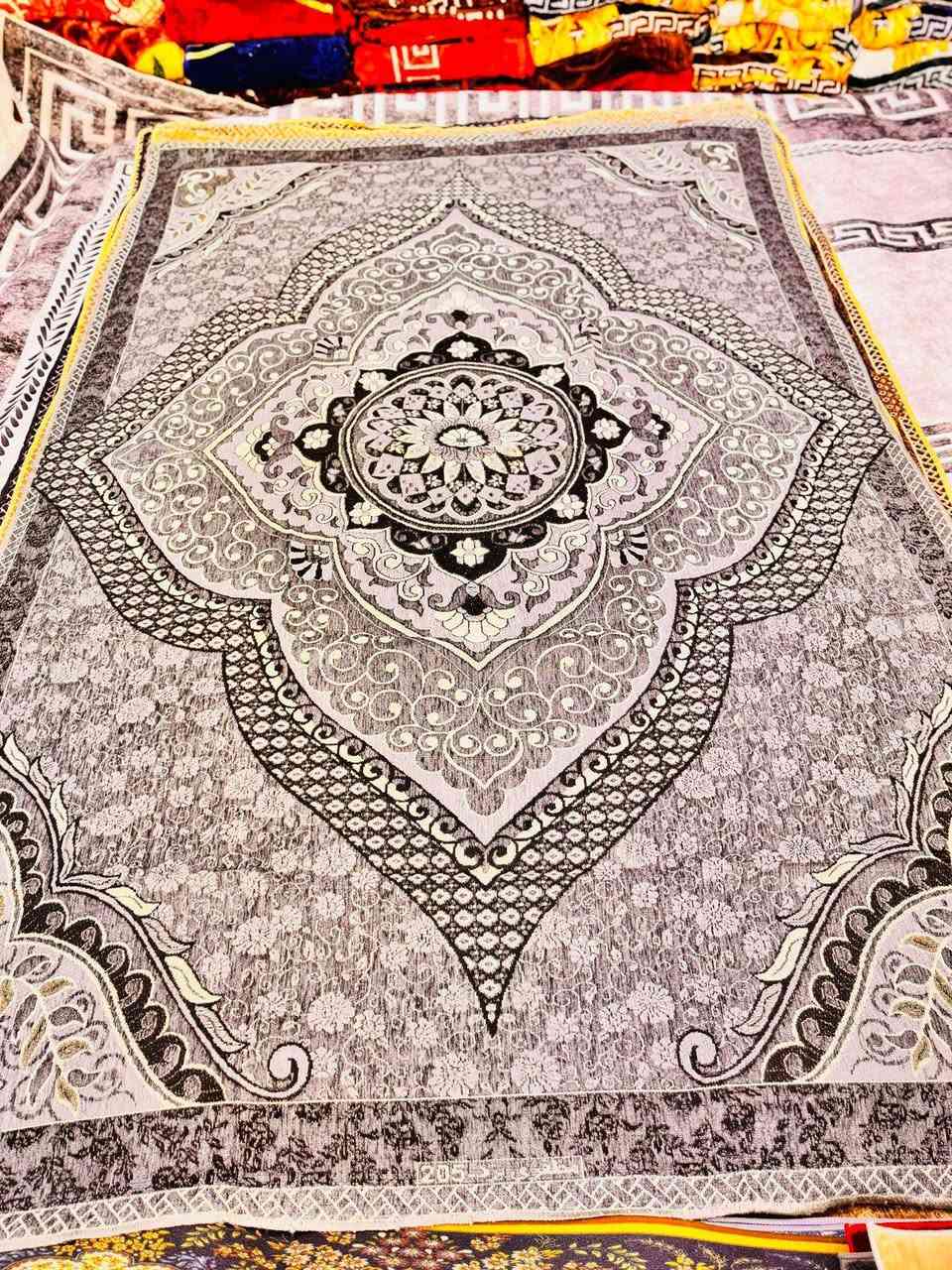 عروض يوم الاحد  كل هلا بيكم بمجمع مجمع الرنا المنزلي الطابق الثاني لمفروشات 
وصول مفرش 2/3
السعر بس 
12
الف 
للمراسلة والحجز الطلب مراسلة الرقم 
***********
