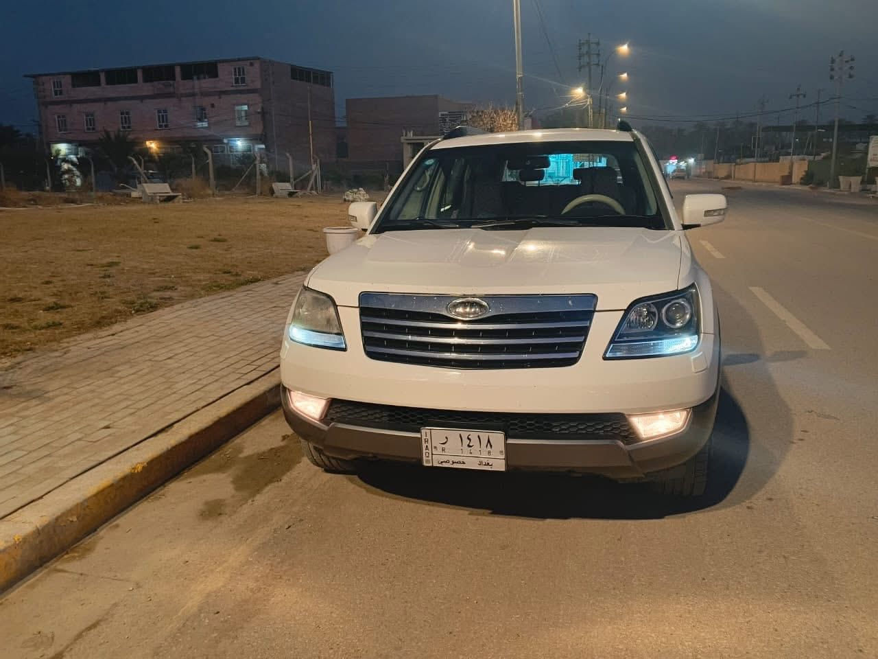 موهافي 2013 فول 1/1 

بصمة 

فتحة 

زراك لايت

7 راكب 

كشنات جلد 

3 قطع تبريد 

صندوك كهربائي 

دفع رباعي 

لايت ناصي زنون بلادي 

بك لايت LED

كشنات امامية تدفئة 

رقم بغداد 

السونار موجود الصبغ الموضح اثر شخوط فقط بدون حادث ومعجون 

السعر 160$ 

للاتصال ***********
