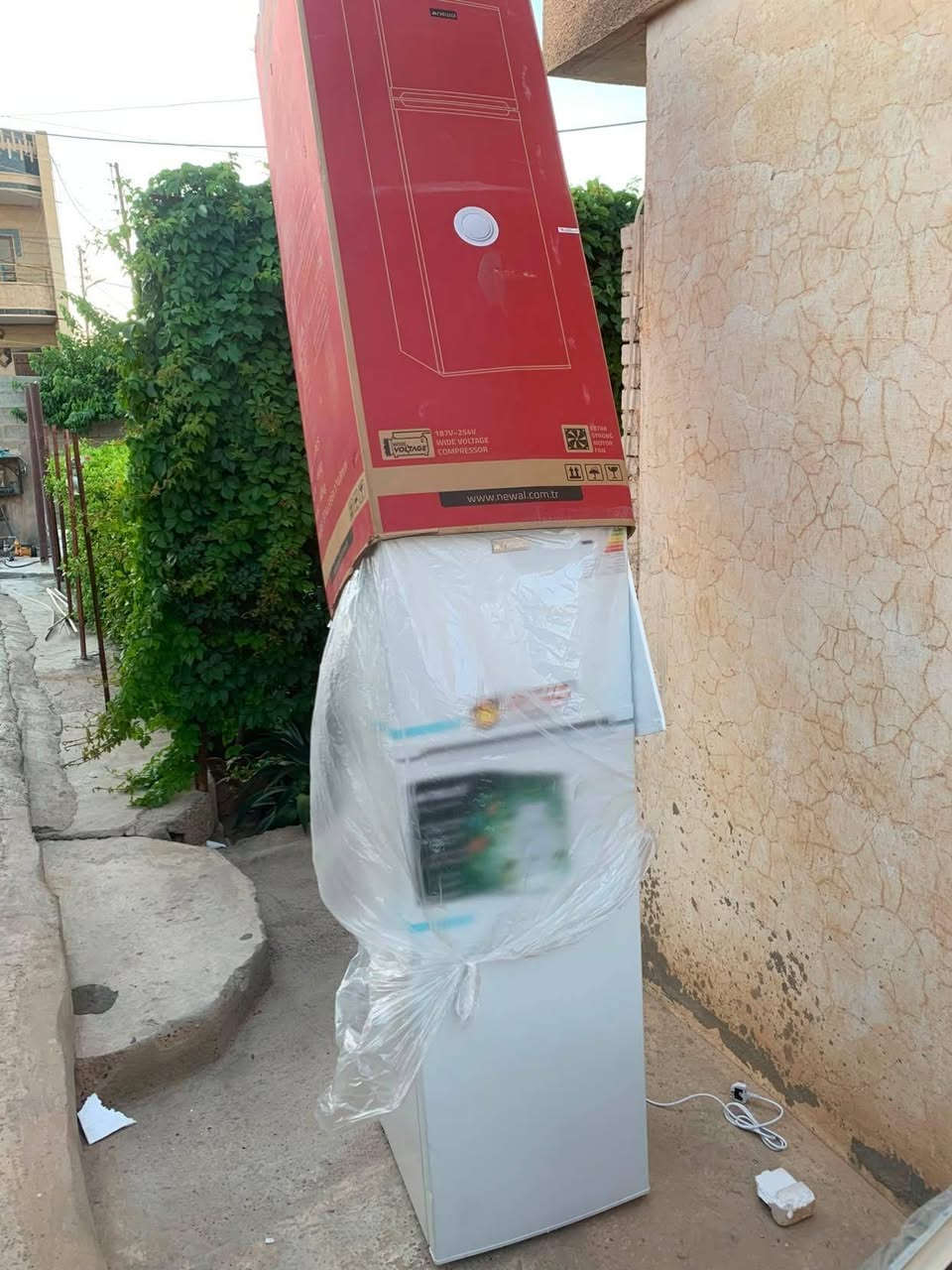 السلام عليكم
بيع مستجعل 
طباخ 5 عيون جديد غير مستخدم
ثلاجة فول جديد غير مستخدمه
مكاني تكريت القادسية
تفاصيل أكثر
***********
