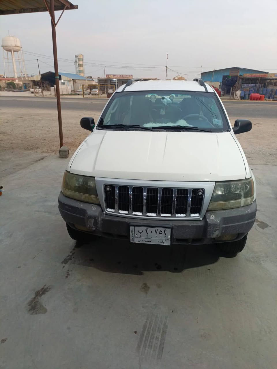 السلام عليكم جيب شيروكي موديل 2004 السياره كفاله مكينه وكير بلاد حداده وتواير خير من الله السياره جاهزه علا الخير مكان السياره ذي قار 
رقم الهاتف ‏‪***********‬‏
السعر (75)
