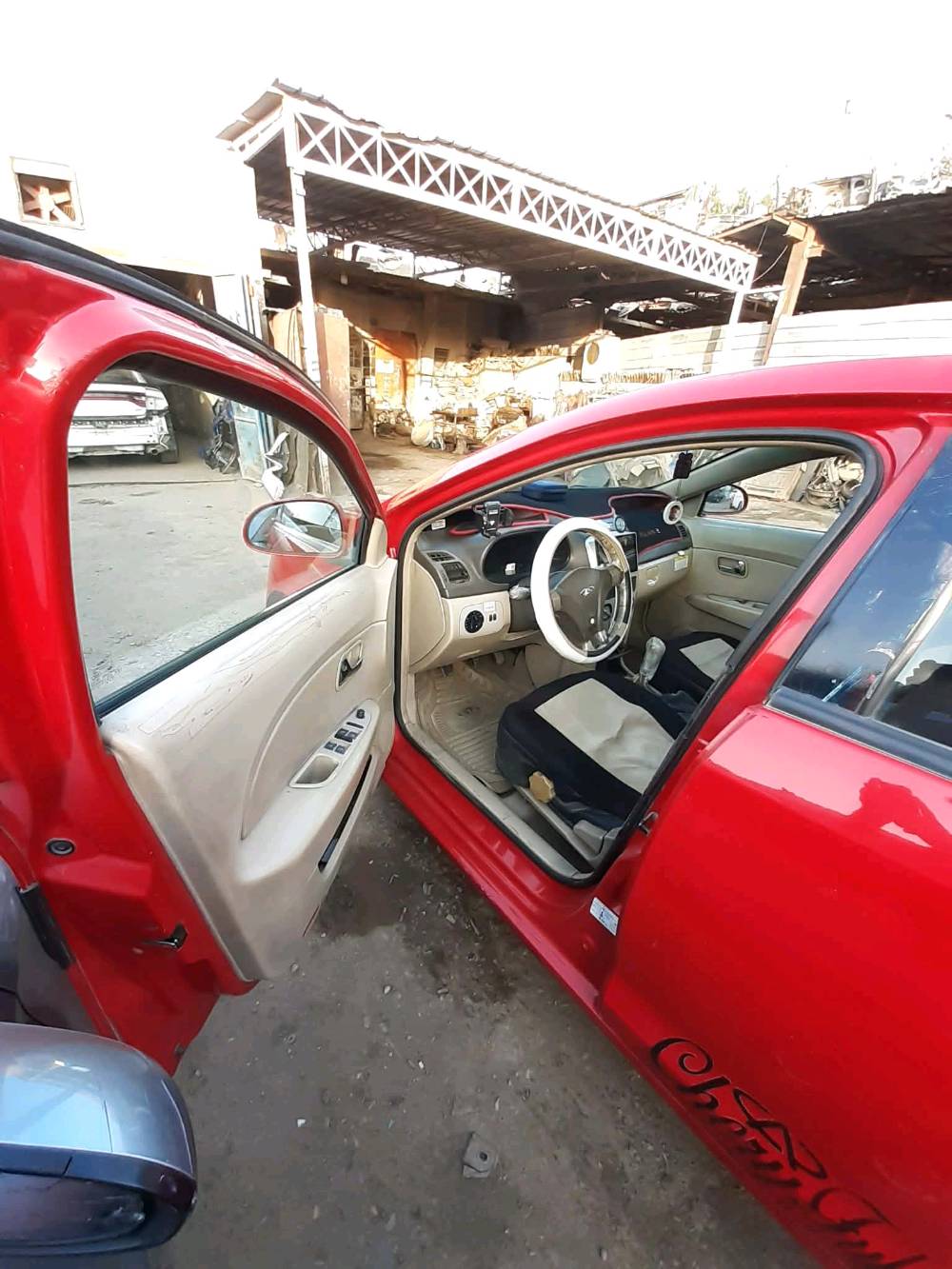 سلام عليكم شيري فلاوين موديل 2013 كير مكينه صدر تخم تاير تبريد كلة جديد مواصفات انضمة زنون حسسات خلفيه شاشه كشنات جلد ما بيهه اي ضربه بيهه صبغ بنيد او قماره سبب جراد سعر 42 بيهه مجال ***********