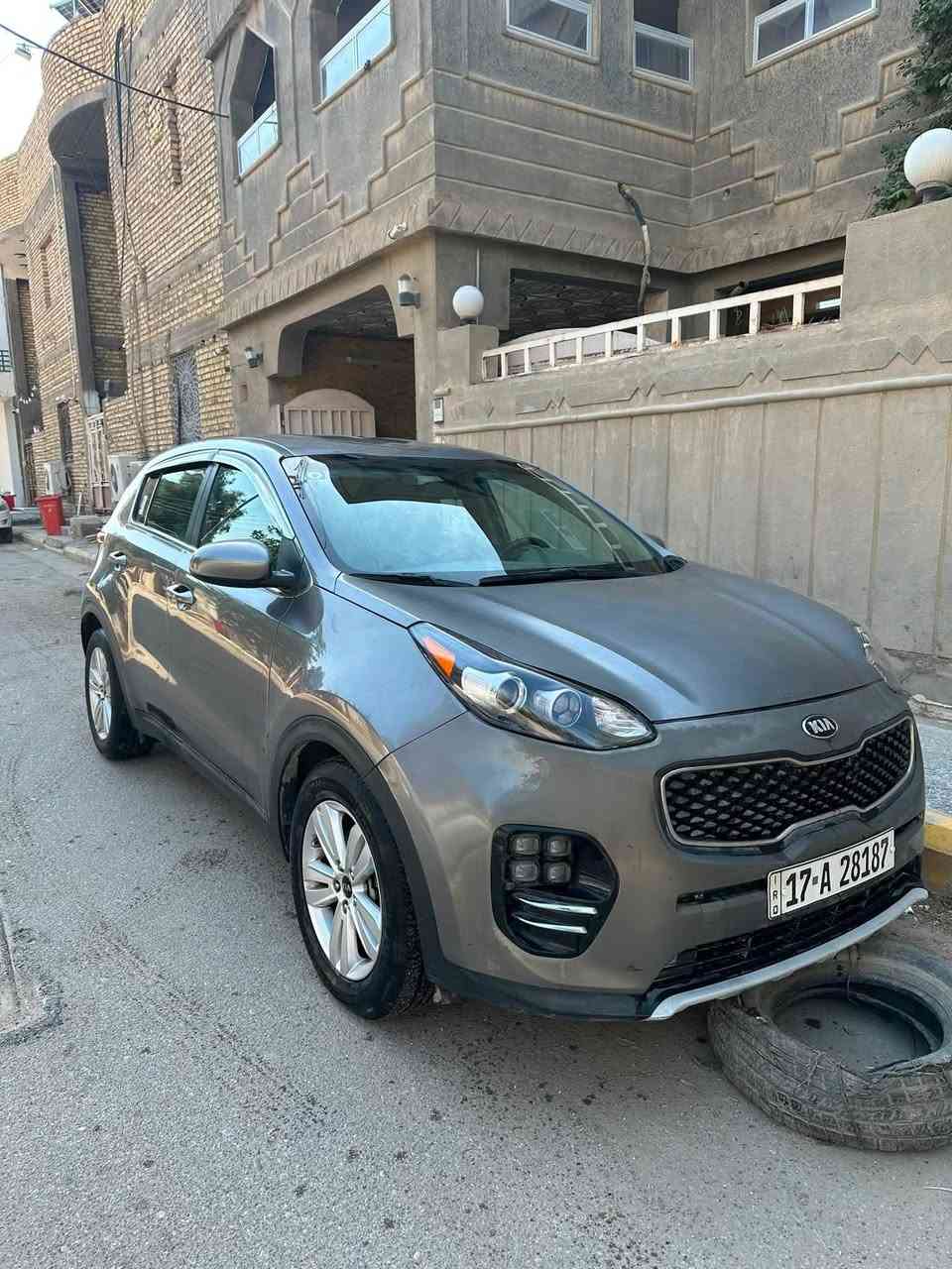 سبورتج 2017 للبيع
شاشه وكامره دوارة 

دواخل عسلي 

ادامة كاملة 

تبريد ثلج ميكانيكي 

كير مكينه كفالة

لايتات جدد و منظومة زنون

رقم مثنى بأسمي تحويل ثاني يوم  

ماشيه 70 الف ميل على ايدي ومعتني بيها 

حادثها الدعامية امامية فقط

نقصها بس اعادة صبغ الدعامية
السعر 142 
***********
