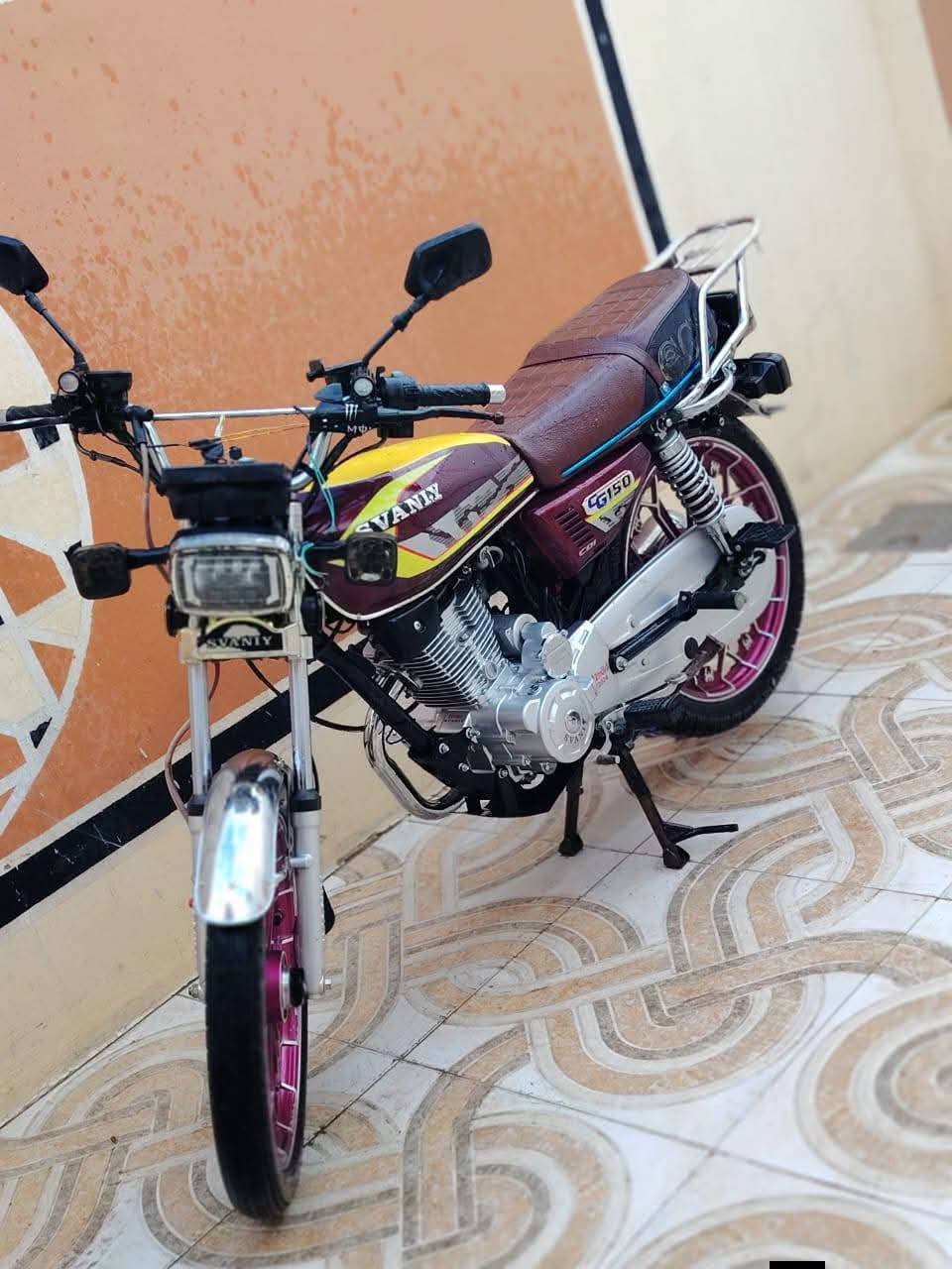 للبيع سيفان موديل 24دراجه كامله خير من الله اوراق كامله نتصل ودلل مكاني ديالى ناحيه سلام عله طريق دلعباس نتصل ودلل ***********
