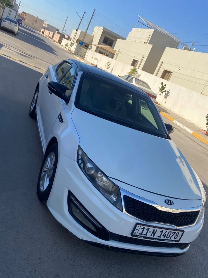 اللهم صل على محمد وآل محمد
السلام عليكم اخواني للبيع  
Kia Optima EX GDI 2013
اخوان السياره كلين داخله
 بالعراق بيها بارد بالباب عكس سايق الامامي وحافة البنيد
وبيها رشات صبغ بسيطه اثر تكشير مو حادث ابيع حزام بدون سونار
فول مواصفات 1/1 
بصمه تشغيل وابواب وصندوك
فتحة سقف بانوراما
شاشه صغيره وكاميرا 
حساسات خلفيه
كشنات كهرباء
كشنات جلد
كشنات تدفئه وتبريد امامي وخلفي
خرن ميموري كشنات
ستيرن تدفئه
داخل بيجي واسود
فول تحكم ستيرن
سماعات عدد 9 نوع infinity 
اشاير بالمري مع مري شفط
لد امامي بالدعاميه
مرايه تعتيم
وبقية المواصفات المعروفه 
اخواني السياره رقم بغداد بأسمي 
محرك مشتغله بمركز معروف ببغداد انسى شي اسمه تنقيص ودوانز بالبانرين العادي شرطط
كير خير من الله وتبريد السياره ماشاء الله ثلج الظهر 
السياره مسويلها ادامه لمنظومة البانزين كلها جديده ومروحه وسلف ودرايم شفت جهتين وباتري وبعد كم شغله سويتها ما اذكرهن كلهن جديدات الله شاهد بقن بيها نواقص بسيطه جداً متكلف هواي ومتوكف اكفلها من شاصي ولغد وحوض وتكم ومن العيب الشرعي ومن كلشي عدا الي ذكرته السعر 115 بيها مجال للطيبين ومكانها بغداد ابو غريب شارع الزيتون مجمع الزيتون السكني ***********
