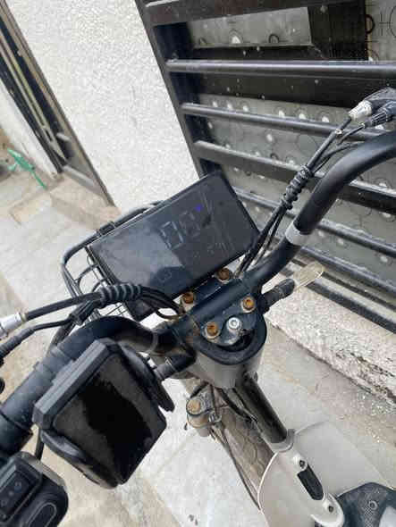 بايسكل شحن للبيع
بايسكل شحن للبيع شغال و نضيف 
حجم كبير ٤ بطاريات ياخذ .. 
بطاريات مصارلي هواي من بدلتهم
( سعر ١٧٥ الف )
مكاني كربلاء الشبانات 
***********
