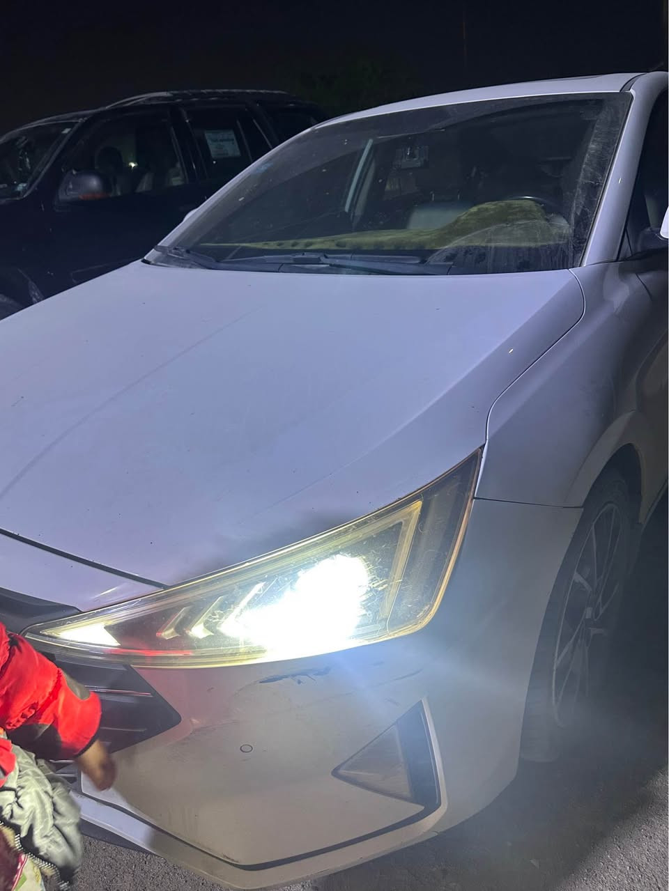 النترا خليجي فول مواصفات من تبريد بانوراما تحكمات 
بيها فقط طخات وشخوط موجوده بالصور فقط هذن
ماشيه 150,000 حقيقي 
سعرها ١٥٥ وبي مجال قليل 
مكاني البصرة - الزبير 
للتواصل *********** Singapore
