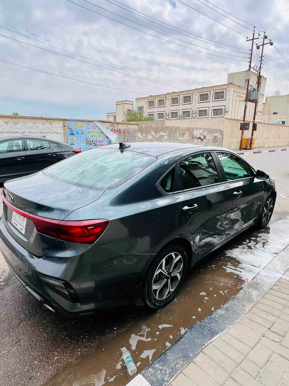 سلام عليكم سياره فورتي للبيع موديل 20 السياره خير من يم الله سياره مال بيت تحكم استيرن رادار امامي خلفي جانبي تحديد مسار السياره وارد امريكي السياره مشروع وطني تحويل ثاني يوم   المكينه دوش 2000 المعلومات الما مذكوره راسلني وكلك بيهن 
السعر 120 رقم الهاتف ***********
