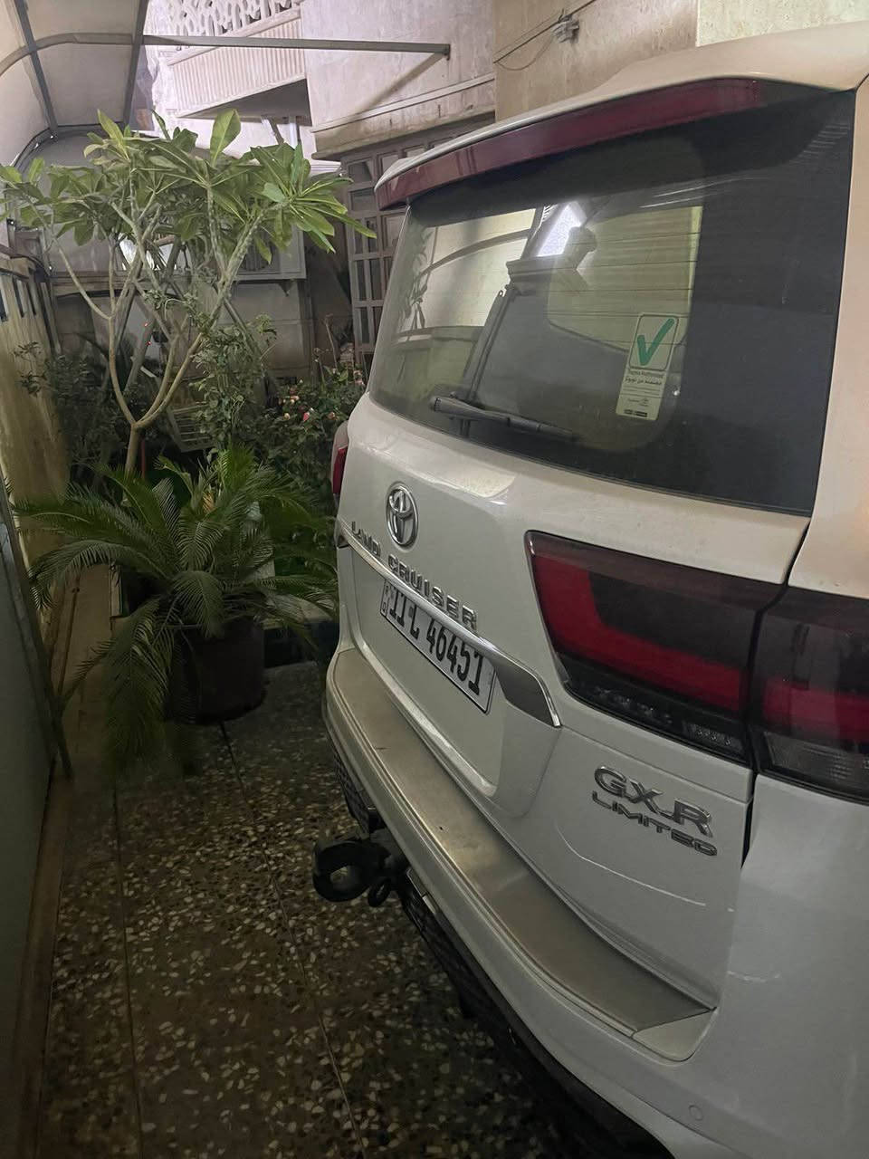 السلام عليكم لاندكروز للبيع 2024 رقم بغداد ساز لمتد اصل بعدها بالضمان كل تبديلاتها وامورها بالشركة ماشية 40 الف كيلو حقيقي شرط بأسمي تحويل مباشر مواصفاتها فول لد بالشباك لحاية اصلية كلها مال لمتد  4 كامرات 360 شاشات 3 تطبيق السيارة مكفولة كفالة عامة عدا بيها شخوط بسيطة بالدعامية السعر 715 وبيها مجال للتواصل *********** Colombo, Sri Lanka
