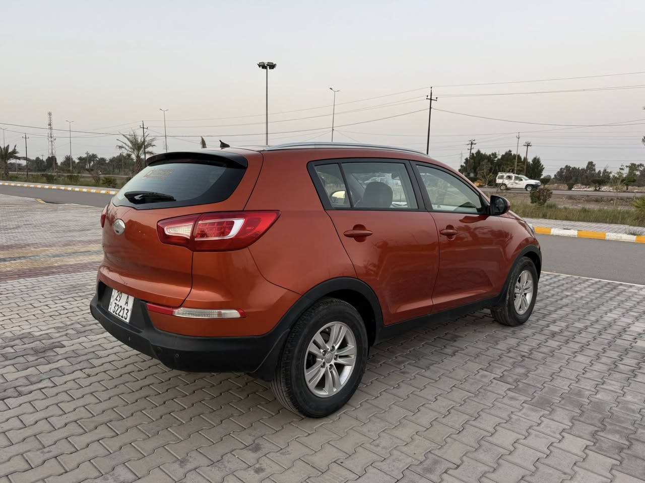 السلام عليكم سبورتج مديل 13 خليجي رقم واسط بسمي سنويه جديده مكينه 2400 دوش مكينه كير مكفولات تبريد ثلج تخم تاير حداديه امامي وخلفي جديد سياره جديده  استخدام شخص واحد السياره مكفوله من الضربه والتبديل بيه 3 قطع رش بدون ضربه شرط فقط صبغ  سعر 122 
مكان السياره واسط 
***********
