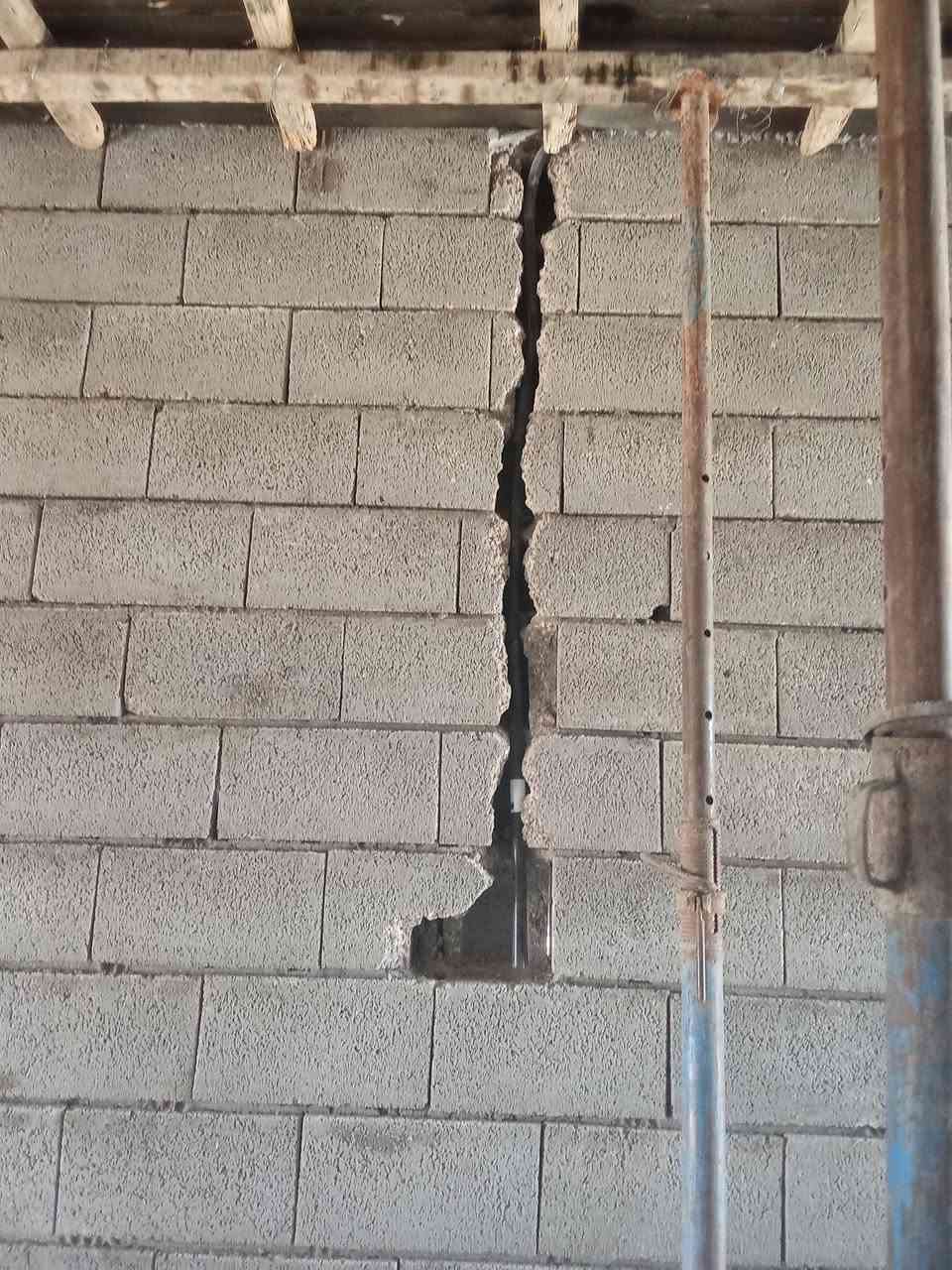 تم الحمدلله حفر بيت نزالات كهرباء في حي لاائمين على مكينة ودريل مواعيد مضبوطة ودقة في العمل بأسعار مناسبة الي  عنده حفر نزالات كهرباء يتصل على الرقم ***********
