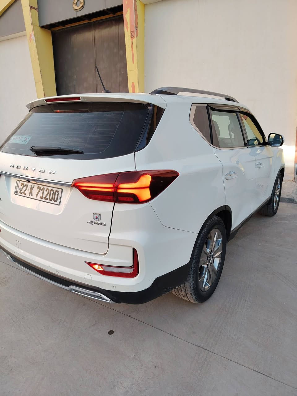 للبيع سانج يونج ريكستون 2022
فول مواصفات – سبعة راكب (عائلية فخمة وقوية)

✔️ موديل: 2022

✔️ ممشى: 87 ألف فقط

✔️ محرك: 2000 تيربو (قوة + صرفية ممتازة)

✔️ دفع رباعي (4×4) جاهزة لكل الطرق

✔️ استخدام شخصي – نظيفة جداً

✨ المواصفات:

مقاعد جلد فاخرة (تدفئة وتبريد)، شاشة، كاميرا خلفية، سنسرات، تشغيل بصمة، فتحة سقف، صندوك كهرباء، أنظمة أمان متكاملة

💰 السعر: 24,500$ ( قابل للتفاوض )

📞 آسيا: ***********

📱 كورك / واتساب: ***********

⚡ سيارة تجمع الفخامة والقوة والراحة

⚡ جاهزة بدون أي صرف
