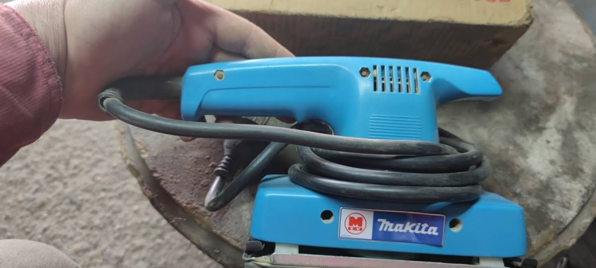 السلام عليكم دريل ماكتا امباكت قطعه نادره  حتى مااجه ويه عدد المؤسسه.ومنعمه ماكتا بالكارتون عن الحلال والحرام يمكن مستعمله مرتين. سعر القطعه 100 الف عنوان بغداد


**إذا كنت صاحب هذا الإعلان وتريد حذفه لأي سبب، رجاءا أرسل رسالة إلى الدعم الفني**