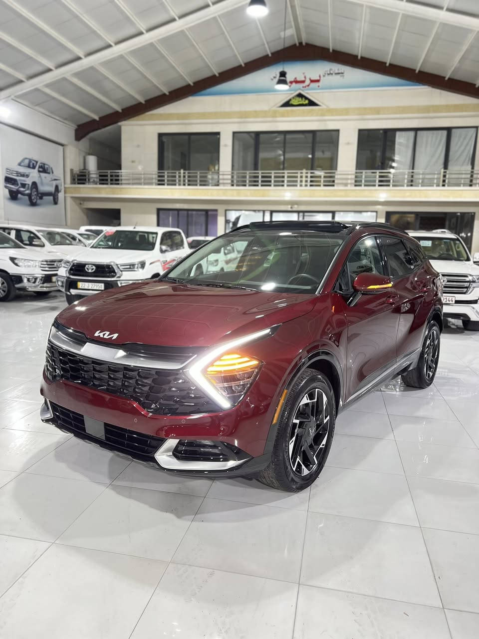 سبورتج 2025 فول مواصفات للاخير  sx حجم L وارد امريكي
ماشيه 5 الف بعده زيرو 
مكينه 2500 
دفع رباعي 
بصمه 
بانوراما / جلد 
/ كشن حاربارد
 / رادار حساس 
/ جنطه كهرباء / 
شاحن وايرليس / 
ويلكب جبير
 / لايت عدسات 
/ بك لايت لد 
كشن خزن ميموري + كهرباء 
/ شاشه دجتال جبيره متصله 
/ تبريد لمس  
ويل كب جبير 
تشغيل عن بعد 
وبيه مواصفات بعد هواي معروفه الفول 
حادث سياره جاملغ امامي ايمن فقط بجم كبس كله بلادي 
العنوان اربيل 
مرقم اربيل هزه فحص جديد 
السعر 230$  وبي مجال بسيط 
***********
