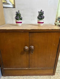 كوميدية • خشب وصاج