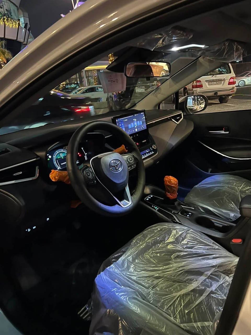 Toyota corolla 2025 hev                          بو فروشتن دةعامي لو دةعامي بةشةرت كامل كةمالياتي لو كراية ٢ هةزار كم روية *********** أربيل, العراق
