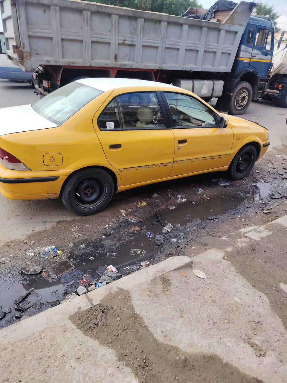 السلام عليكم سياره البيع سمند البيع11 سياره حلوه مكينه لاتنقيص ولاتبخير اني فاتحه بيدي وظابظه مكان سياره بغداد النهروان وهذا رقمي *********** مصفر هيه وقرمات شيطلع عليه عليه سعر 32 وبيه مجال
