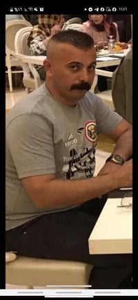نصاب • يعرف وين ساكن • بسرية