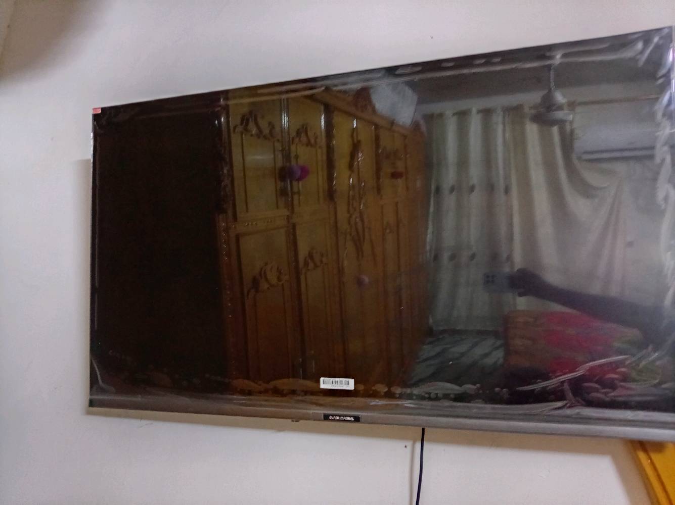 سلام عليكم بلازمه جديده للبيع بعدها بل كارتونا
حجم   55 فول مواصفات انترنت كامله السعر 300
***********