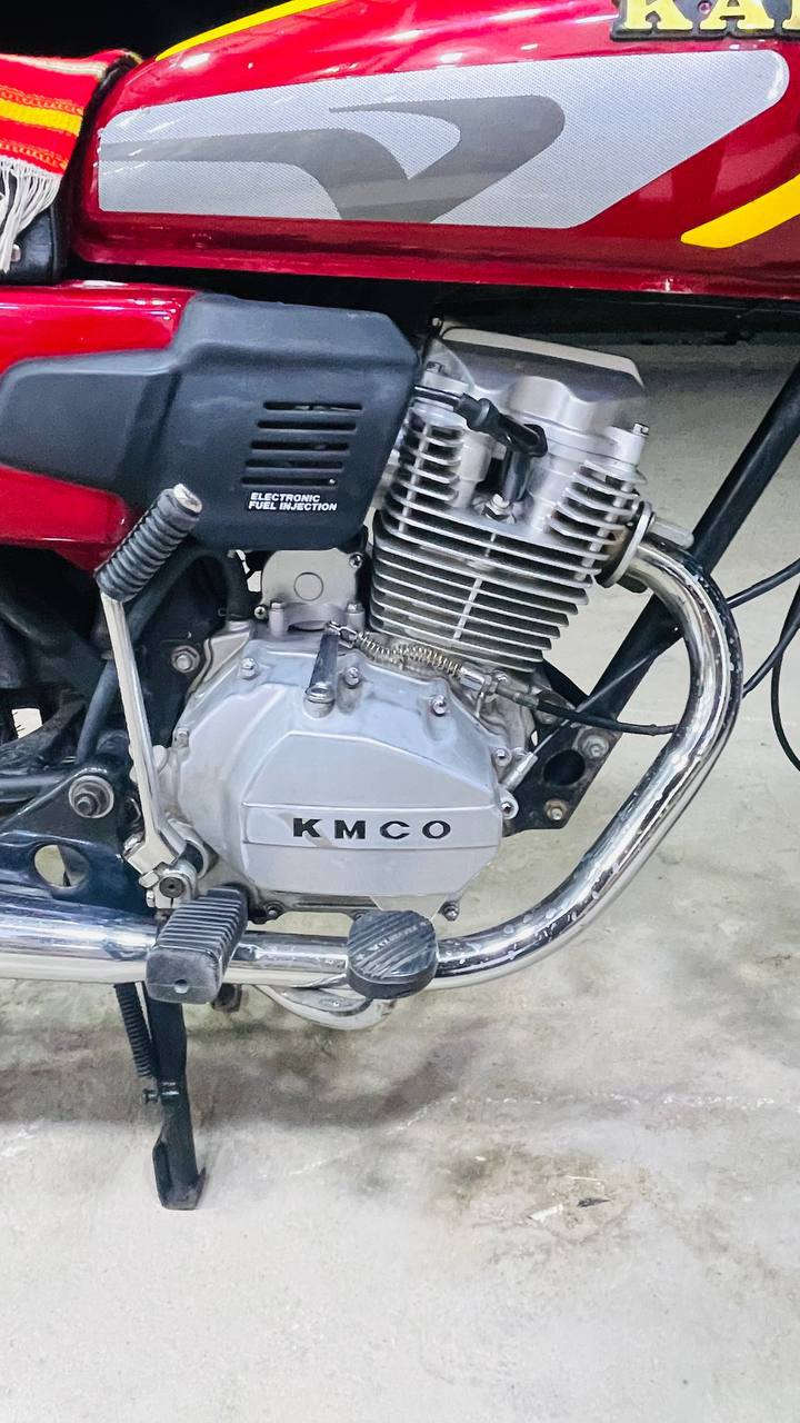 سلام عليكم
دراجه للبيع مال ايران نوع (كبير)
دراجه مكفوله وشغاله جميع كهربائيات 
بدون مكفوله عشائرين(السعر 850)وبيه مجال 
مكان ميسان دور نفط 
شراي ينتصل 

***********
