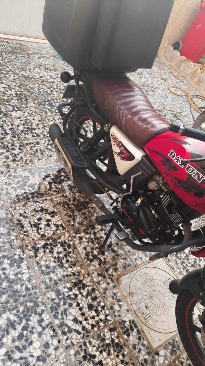 للبيع دايوان جبلي
رقم نجف كليزي شرط المداور

مكينه ما مفتوحه ولا ملعوب بيها
رقم صاحب الدراجه ***********
مكاني نجف 

السعر ٢١٥٠بها مجال كلش قليل
