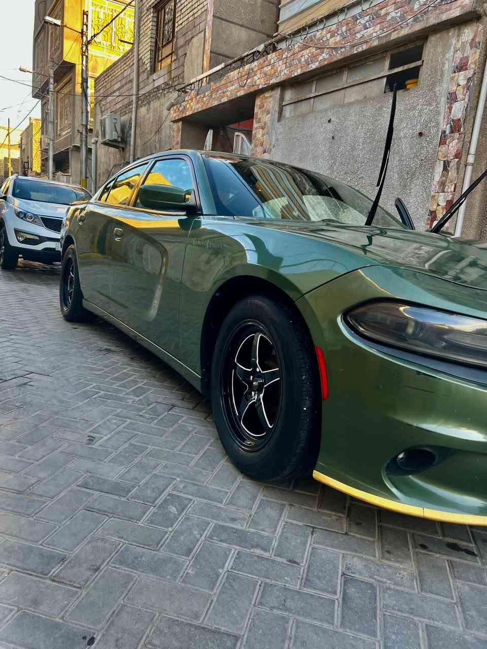 السلام عليكم
چارجر موديل 2020 بغداد بأسمي مواصفات SXT حساسات خلفية داخل جلد عمل شاشة كبيرة السيارة خير من الله حادثهة بنيد مبدل وجاملغ الامامي الايسر فقط صبغ واضح بالصور المرفقة السعر (210)مكاني بغداد مدينة الصدر للاستفسار الاتصال بالرقم ***********
