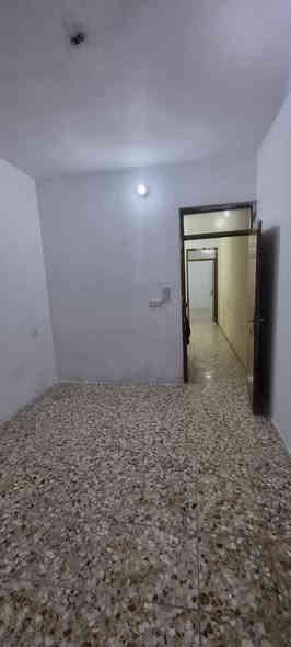 سلام عليكم مشتمل للبيع في شعب حي التجار مقابيل كليه الامام الكاظم (عليه السلام ) مساحه 50م واجهه 4نزال 12.500 تفاصيل البيت استقبال حوالي مطبخ كبير غرفين نوم فوك للاستفسار مكتب الشعب للعقاري باداره حـسـيـن رقم الهاتف :***********
