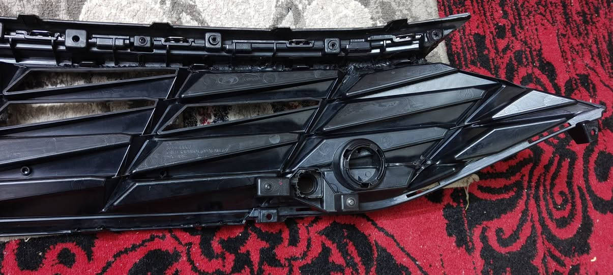 سلام عليكم شباك النتره موديل خمسه وعشرين ابو الكامره وزوج ترايش أمريكي تفصيخ شرط الكامره شغاله قيم وخذ مكاني بغداد رقم الهاتف ***********
