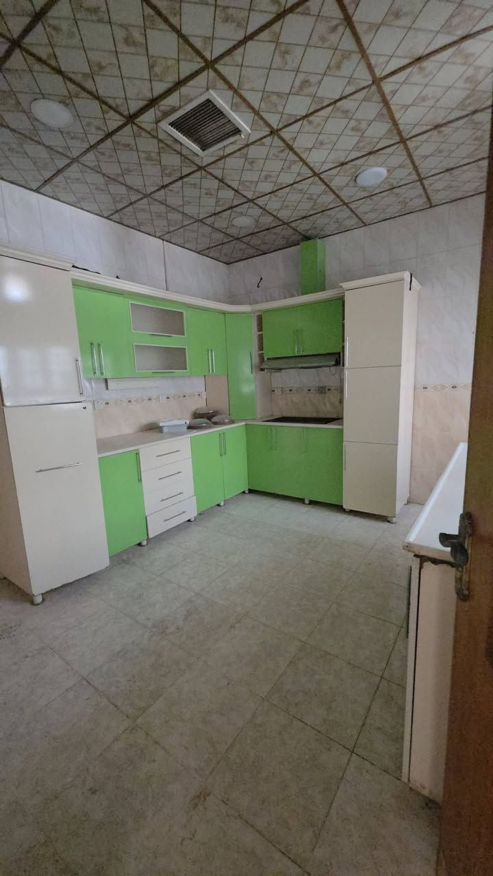 ؜🏠 عروض مكتب الرحمن 🏠
ـ ـ ـ

🔻 ( عقار للبيع زراعي مضمنون   ) 

         (مساحه الدار : ١٤٠  متر)
            (  واجهة ١٥ متر)

 طابق الاول :  استقبال  + مطبخ +  + هول  + غرفتين نوم + صحيات + كراج

طابق الثاني : غرفه نوم واحدة مع هول داخلي مع صحيات 

#العنـوان : تسعين قرب فلكة الراية خلف التجاري

#السعر: فقط اكتب تم ويصلك السعر على الخاص
ـ ـ ـ
نستقبل جميع العروض للدور السكنية والتجارية والزراعية بكافة مناطق كركوك
للمزيد من المعلومات مراجعة مكتب الرحمن للعقار
🔸ساحة الاحتفالات - ️شارع الغذائية - مجاور صيدلية ضحى عدنان.
أو الاتصال على:
***********
***********
