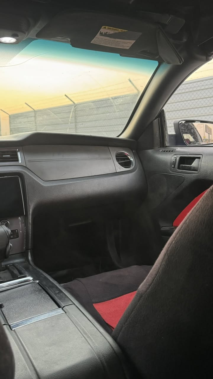 موستنك ٢٠١٠ كشف
لون ازرق مغلف ازرق طافي 
سياره جاهزه بيه نقوصات بسيطه 
سياره رقم مميز  
سياره خير من الله تحتاج شي بسيط 
سياره اكفل فقط اصوليات لان موديل ٢٠١٠ ورياضي
سعره 58 وبيه مجال للشراي 
***********
