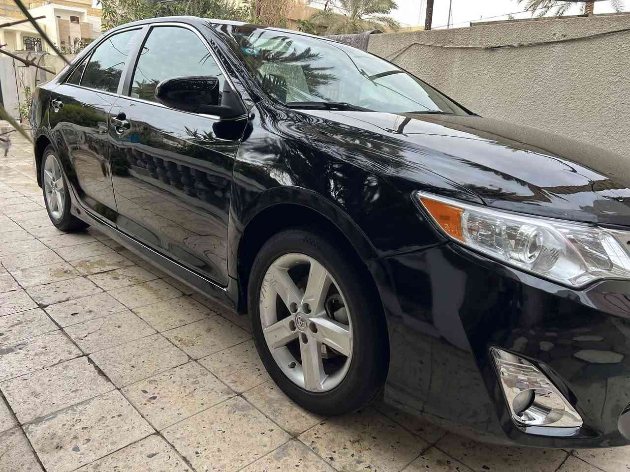 كامري مودي 2014 وارد امريكي حادث جاملغ امامي ايمن بدون تبديل نفسه مصلح والبنيد فتح والجاملغ الخلفي الايمن صبغ كلير  سيارة جاهزة كير مكينه حداديه تدفئة تبريد سيارة جاهزة واحلى من الصور مكان السيارة واسط الكوت مركز المدينة السعر 125 وبيهة مجال ***********
