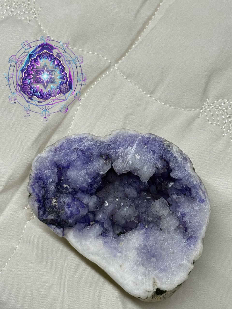 هدية النجوم لروحكِ.. الجمشت الملكي متوفر الآن في واسط 🟣✨
لأنكِ تستحقين التميز، نقدم لكِ من Star Crystal قطعة اليوم الفريدة: كهف الأميثيست (الجمشت) الطبيعي بوزن 200 غرام.
هذا الحجر ليس مجرد زينة، بل هو مصدر للسكينة والهدوء لمواليد برج الحوت ♓ وبرج الدلو ♒:
🔹 لمواليد برج الحوت:
• يجلب النفع والخير لحياتكِ.
• يزيل العثرات من طريقكِ ويحميمكِ من الطاقات السلبية.
• يسهل التأمل ويزيد من مستوى الوعي الروحي.
🔹 لمواليد برج الدلو:
• يمنحكِ السكينة والسلام الداخلي الذي تحتاجينه.
• يزيل التوتر والقلق المترسب من ضغوط اليوم.
• يعزز التركيز والوضوح الفكري في قراراتكِ.
• يجذب الحظ والوفرة لعامكِ الجديد.
المواصفات:
• النوع: حجر جمشت طبيعي خام (Amethyst Geode).
• الوزن: 200 غرام (قطعة ثقيلة وفخمة).
• الحالة: قطعة واحدة فقط متوفرة حالياً في الكوت.
✨ ابدئي رحلتكِ نحو التوازن والنجاح مع حجر الجمشت الخاص بكِ.
💰 السعر: [: 45,000 دينار]
📍 التوصيل: متوفر داخل محافظة واسط / الكوت.
للحجز والاستفسار، أرسلي رسالة خاصة الآن قبل نفاد القطعة!


**إذا كنت صاحب هذا الإعلان وتريد حذفه لأي سبب، رجاءا أرسل رسالة إلى الدعم الفني**