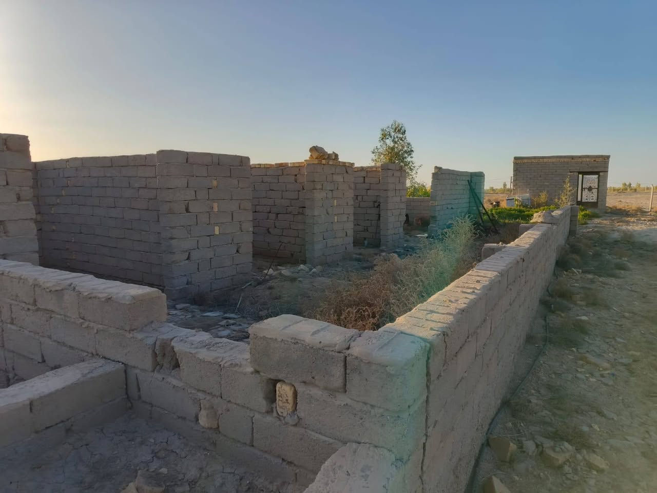 السلام عليكم بستان لبيع 3دولم 750متر 80وبي مجال قليل ***********
