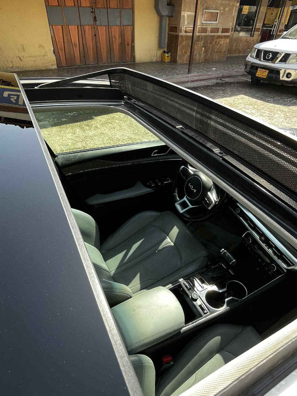 ‏-
‏
‏2022  KIA K5, EX 
‏
‏•الرقم: قادسيه معوقين (بشرط وكاله ) 
‏
‏
‏ضرر قطعة وحده جاملغ امامي تبديل بدون دواخل او شواصي 
‏
‏•المواصفات :
‏
‏▪️السيارة: #كيا K5 EX 
‏
‏▪️الموديل: 2022
‏
‏المحرك: 1.6L توربو (اربعة سلندر)
‏
‏▪️العداد: 83 الف كم 
‏
‏▪️حجم الويل: ويل كب حجم 19 
‏
‏▪️لايتات زينون اربع عدسات مع حاجب LED مع اشارة LED
‏
‏▪️بصمات عدد 2 للأبواب مع بصمة تشغيل وتشغيل عن بعد
‏
‏▪️قمارة بانوراما
‏
‏▪️نظام 5 كامرات
‏
‏▪️رادار امامي مانع تصادم
‏
‏▪️حساس امامي
‏
‏▪️حساس خلفي
‏
‏▪️رادار جانبي (نقاط عمياء) بالمرايا الجانبية
‏
‏▪️شاحن لاسلكي
‏
‏▪️اشاير بالمرايا الجانبية
‏
‏▪️مرايا شفط
‏
‏▪️مرايا قلاب
‏
‏▪️كامرة خلفية دوارة اصل مع الستيرن
‏
‏▪️شاشة الدشبول حجم كبير للتحكم بأيعازات السيارة
‏
‏▪️كشنات السيارة جلد lبيض
‏
‏▪️گشن ذاكرة (خزن ميموري) لكرسي السائق
‏
‏▪️تحكم فول كهرباء لكرسي السائق والراكب
‏
‏▪️تدفئة وتبريد للگشنات الأمامية
‏
‏▪️تبريد قطعتين امامي وخلفي
‏
‏▪️خمسة وضعيات للقيادة
‏
‏▪️تشغيل عن بعد
‏
‏▪️سستم صوت BOSE بواقع 12 سماعة في المركبة
‏
‏▪️سايد بريك دگمة
‏
‏▪️تحكم ستيرن جهتين بلوتوث وحاكية وكروس سرعة وتحكم صوت 
‏
‏▪️نظام ABS مانع انزلاق
‏•سياره جاهزه من مكينه وكير وحداديه تبريد بنسبه ١٠٠٪
‏
‏▪️السيارة فئة EX فول اعلى فئه 
‏
‏ 
‏
‏للاستفسار :-
‏
***********‏
‏
‏واتساب متوفر او الاتصال عالرقم 
‏
‏الديوانية _مركز المدينه
‏
‏
‏
