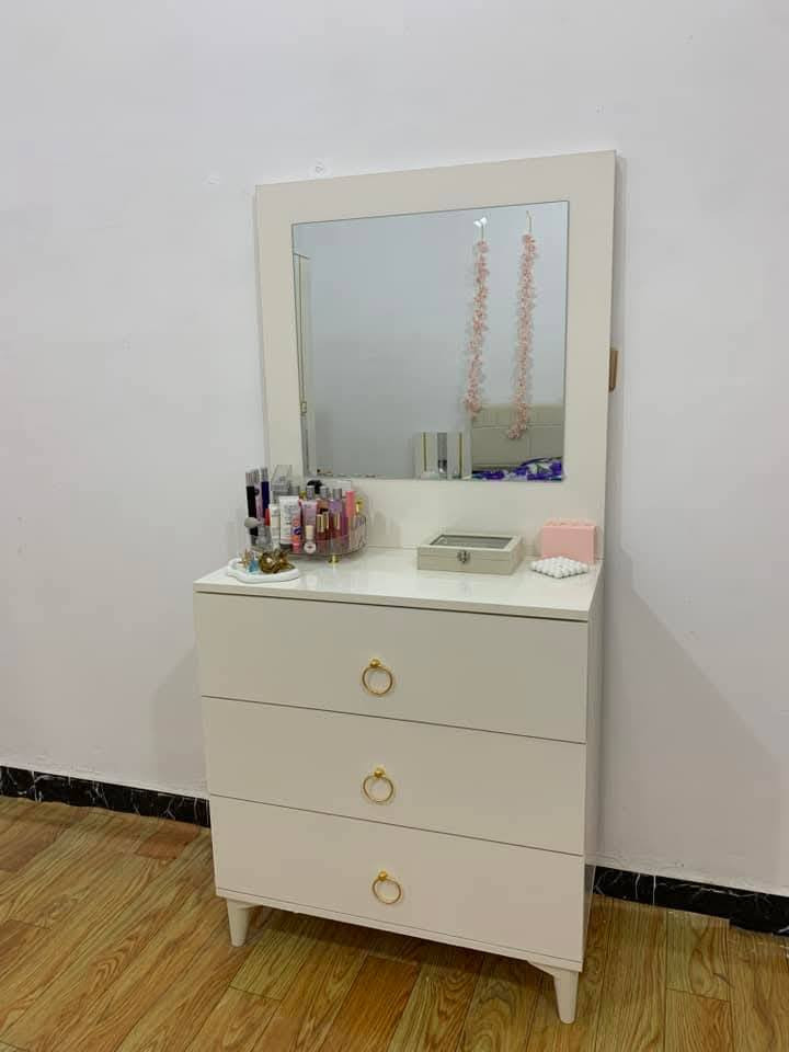 غرفة تركية خمس قطع نظافتها 100‎%‎ مصار هواي من اخذتها اشتريتها وي التوصيل صارت علية 695
اريدها ب500فقط وقفل قفل
.....
  🙏🏼 بدون وعود كاذبة ولاتكسرون بسعرها واللة بس شدوها الية اخذو 35 من غير أجور النقل 
الاتصال ع الرقم 
***********......
