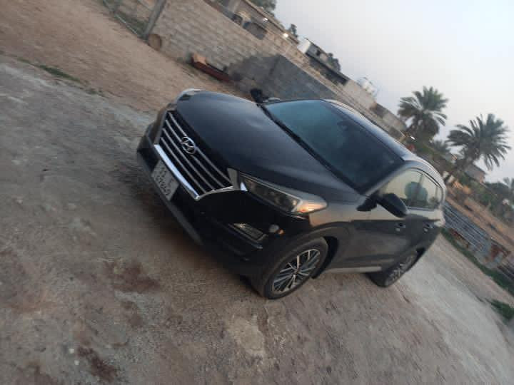 توسان 21
فول عده الفتحه
الشاصي والغد والارباك كله سليم سياره جاهزه من كلشي
مكاني ابو غريب السعر 168 بيهه مجال  
التواصل ***********
