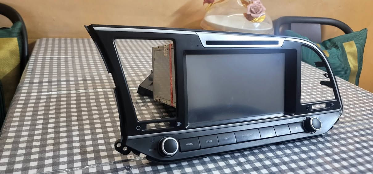 السلام عليكم
شاشة النترا ١٦ ١٧ ١٨ 
قيم واخذ مكاني حي الاعلام 

***********
