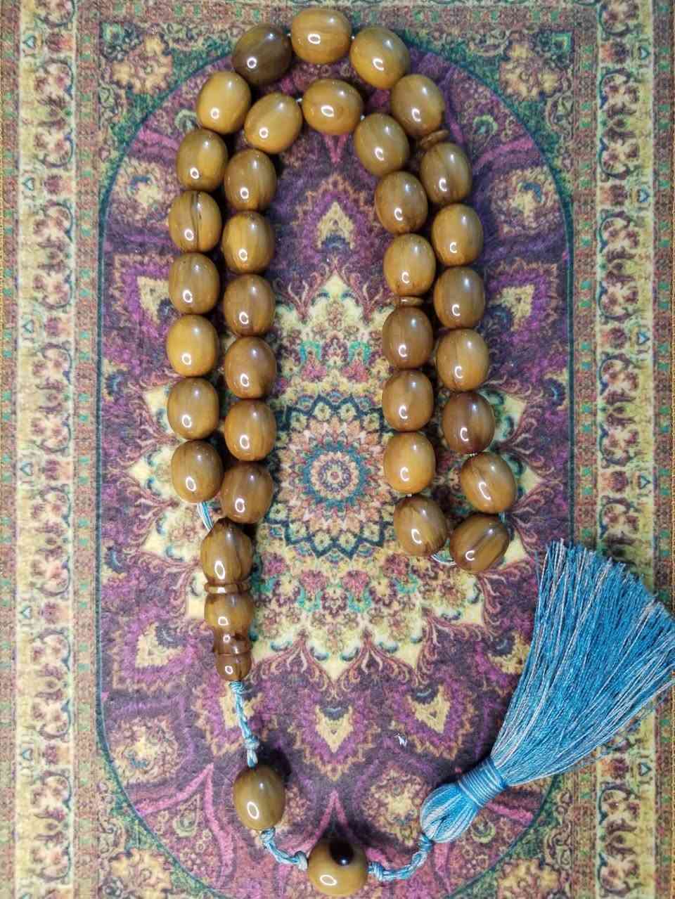 يا الله سلام عليكم ورحمة الله وبركاته
حبايب سندلوس جراخه قديمه 

ترجع جراختها للتسعينات قطعه كلش حلوه 

صلابه وخامه كلش حلوه 

القطعه ثلث مو كلش خشنه

جمال  ودلال

لي حاب يحجز ***********
