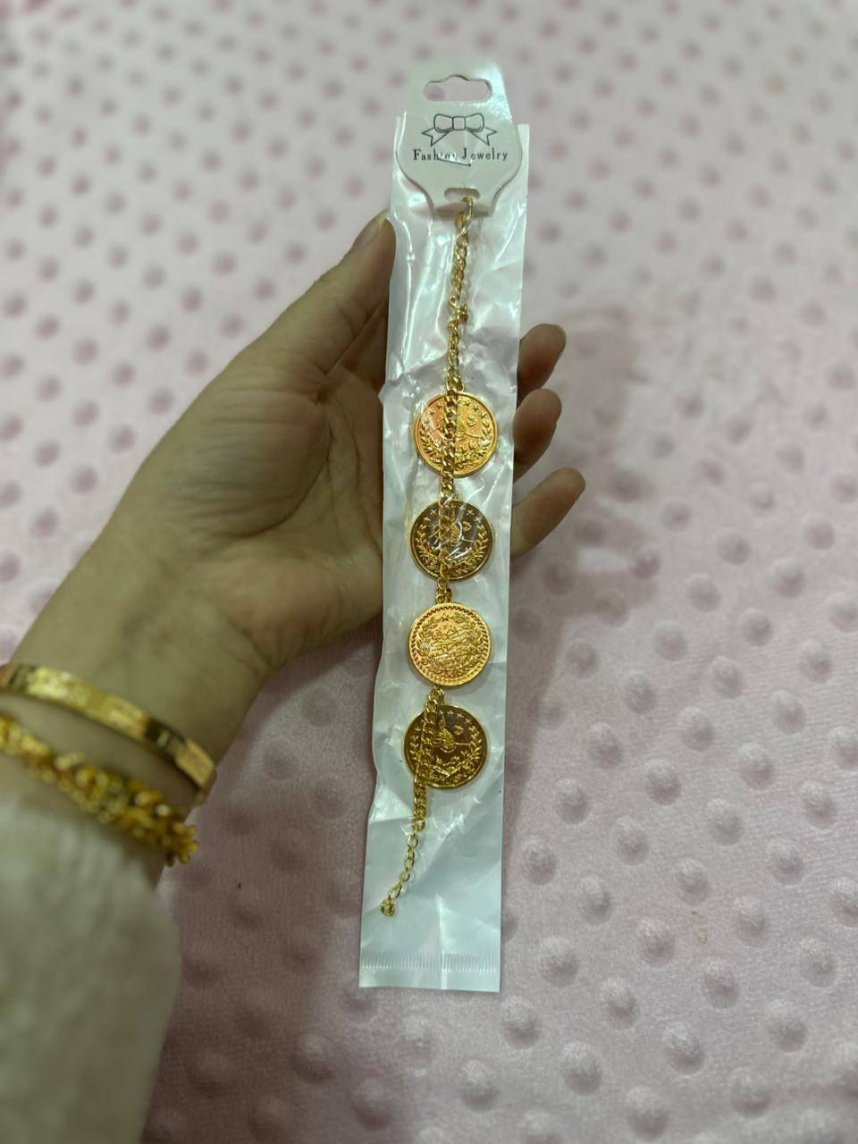 سوار سعر القطعة على الف دينار
يوجد توصيل داخل سبع البور سعر التوصيل الف
رقم/*********** او خاص
