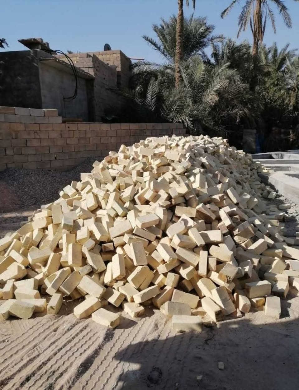 سلام عليكم اخوان طابوگ اصلاح درجه أوله قالب ولون وعدد مضبوط الله شاهد 4250 شرط اذا نقص لاتنطي حساب وسعار مناسبه توصيل جميع انحأ ناصريه ستفسار خاص وانه خادم. *********** يوجد بلوك
