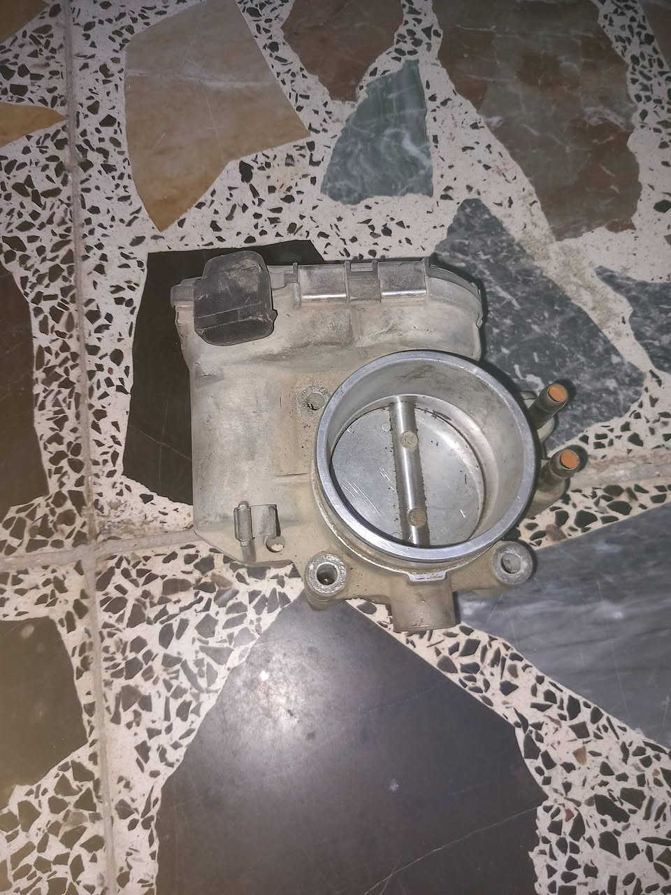 شباب غراض تيكو اكو جديد واكو مال حاوية اصلي كلمن وسعرة المكان بغداد ***********
