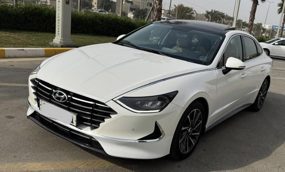 السلام عليكم
للبيع سوناتا موديل 2022 خليجي فول مواصفات 1/1 محرك المرغوب 2500تنفس طبيعي 4سلندر 
بانوراما 
بردات خلفيه 
حساس خلفي امامي 
رادارات 
مري شفط 
اي استفسار الاتصال على الرقم ***********
